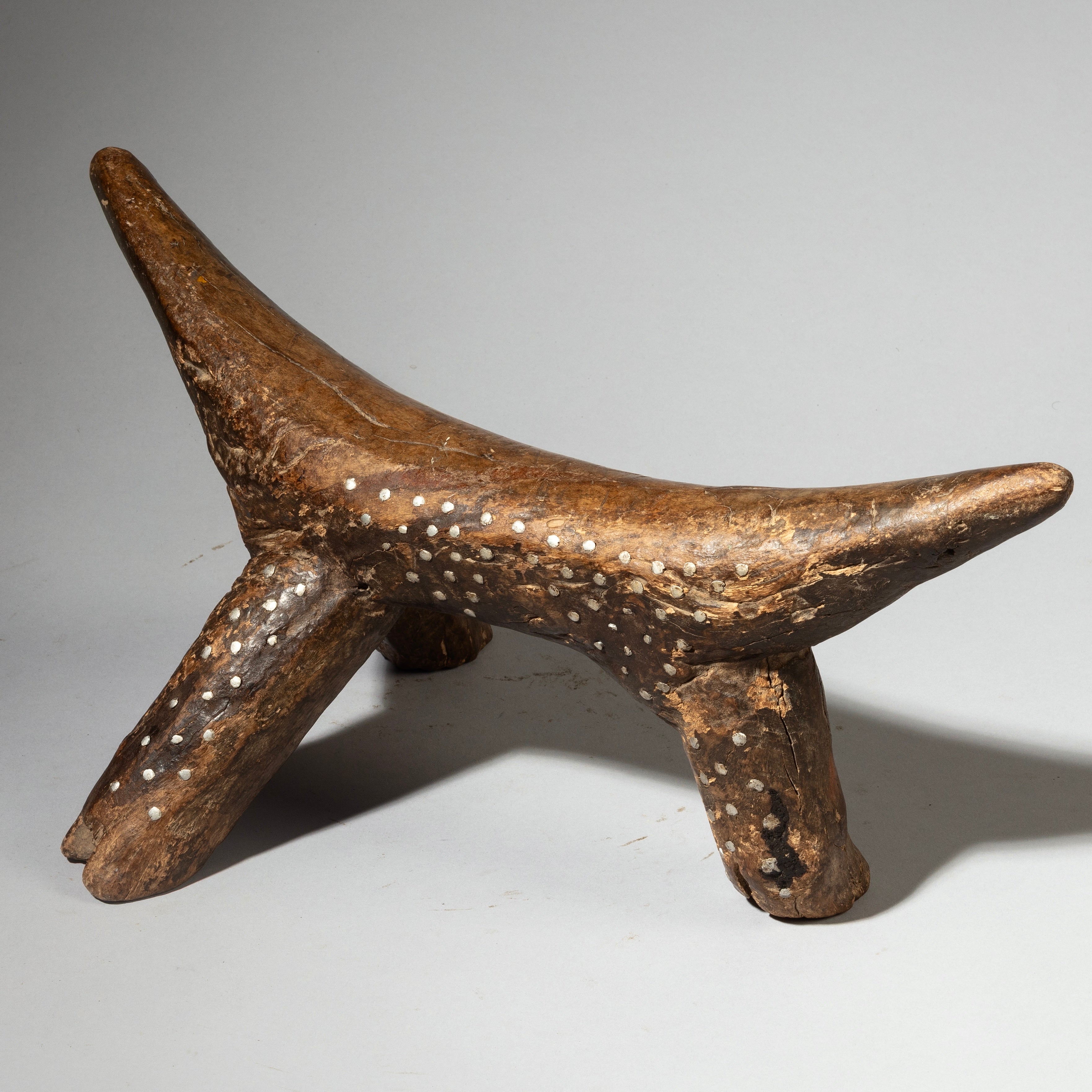 A DECORATED LARGE DINKA TRIBE HEADREST [ No 4316]