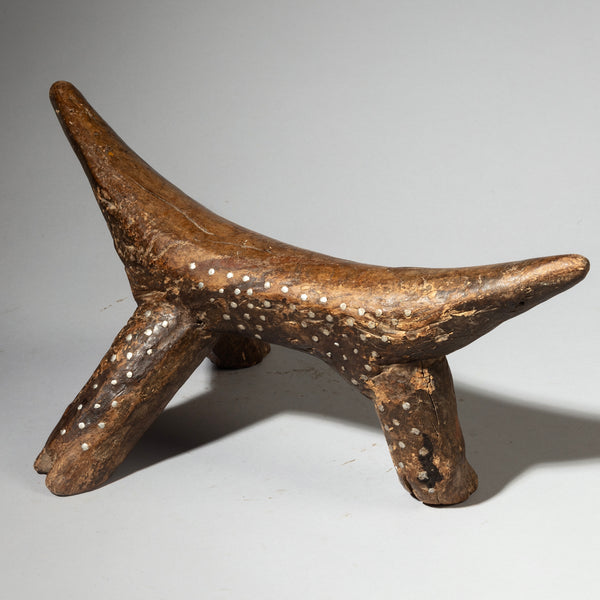 A DECORATED LARGE DINKA TRIBE HEADREST [ No 4316]