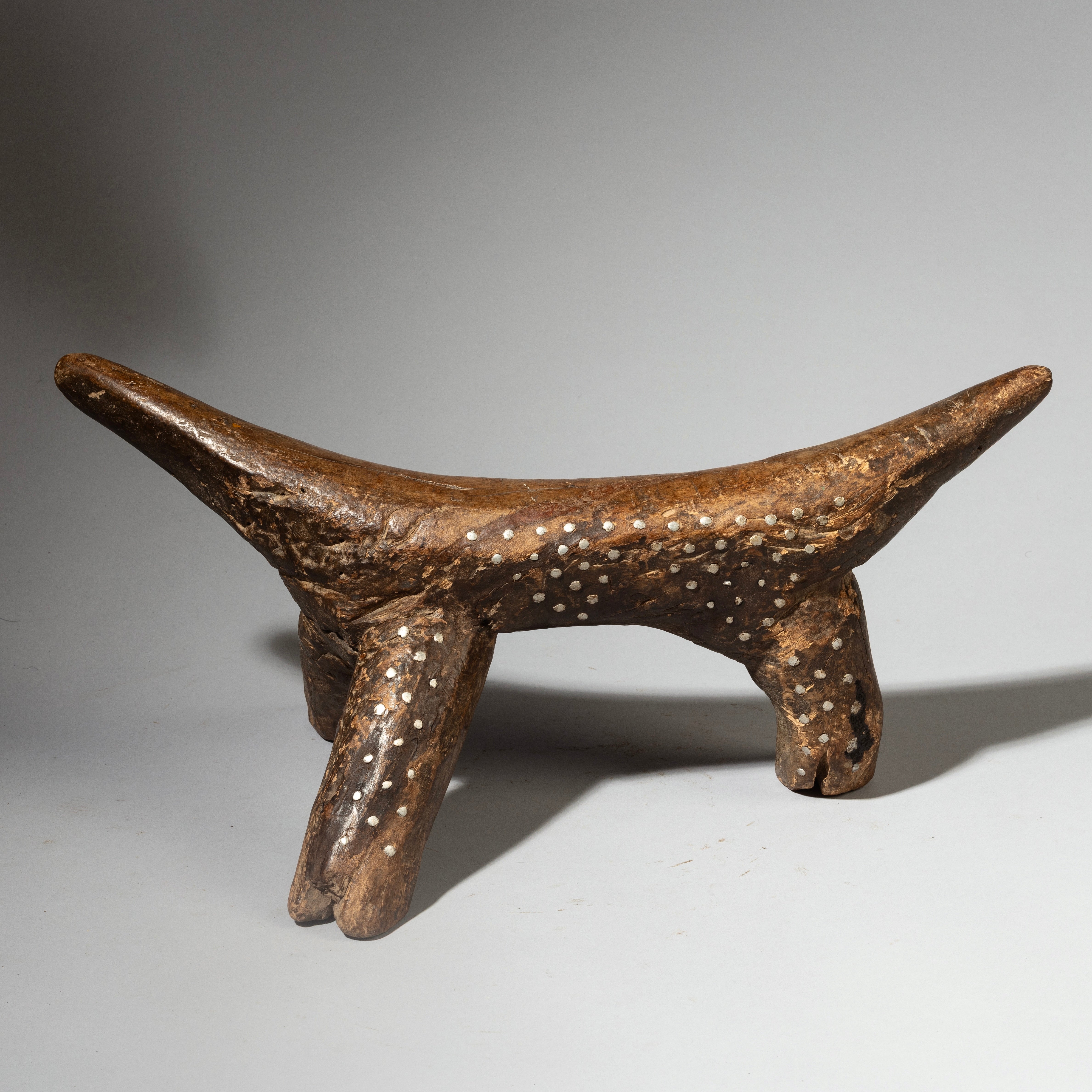 A DECORATED LARGE DINKA TRIBE HEADREST [ No 4316]
