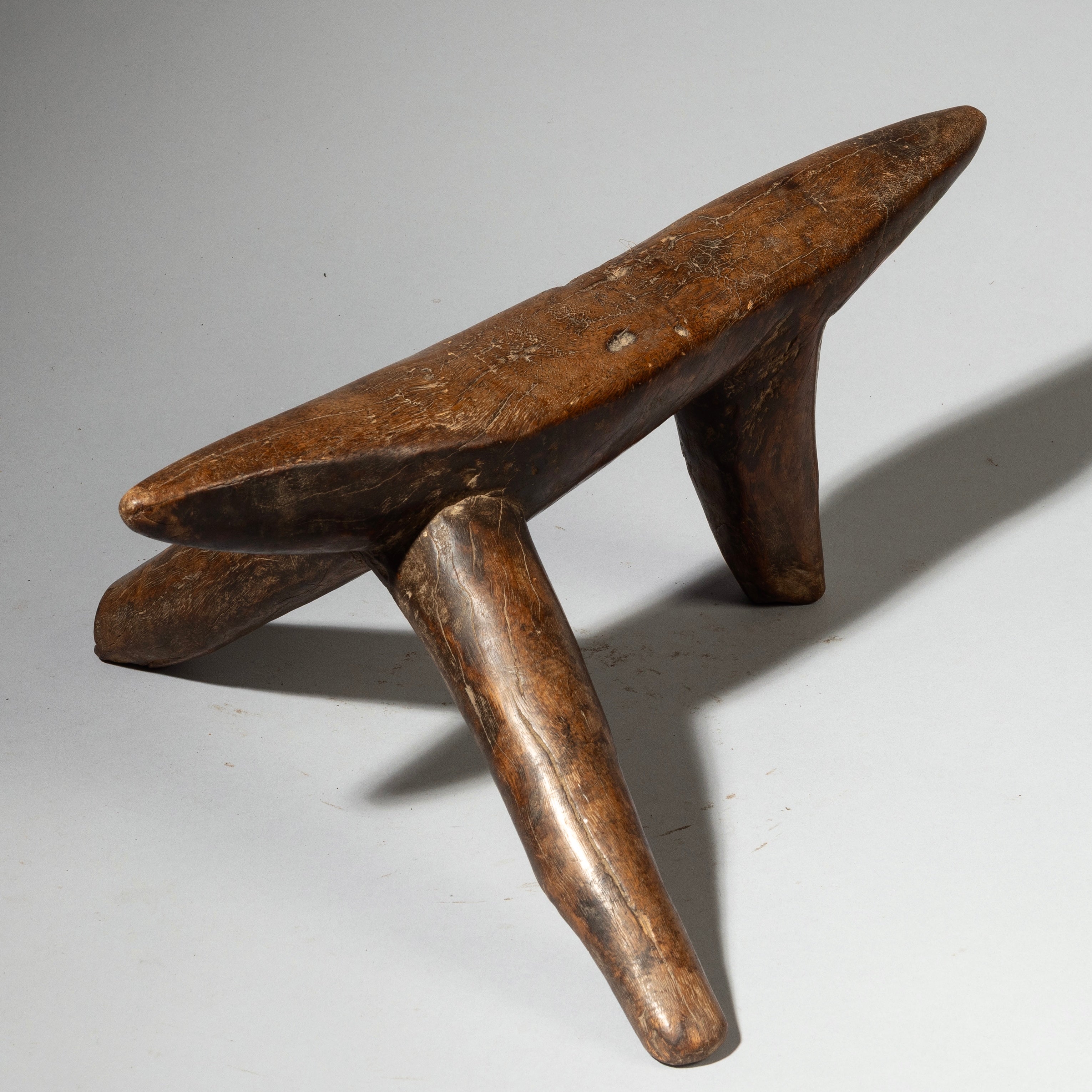 A CHUNKY LARGE DINKA TRIBE HEADREST [ No 4317]