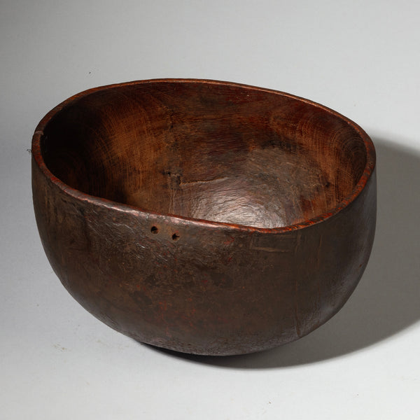 A TRADITIONAL WOODEN BOWL, TURKANA TRIBE KENYA ( No 4263 )