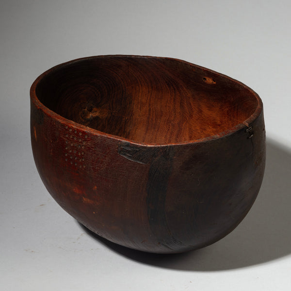 A TRADITIONAL WOODEN BOWL, TURKANA TRIBE KENYA ( No 4263 )