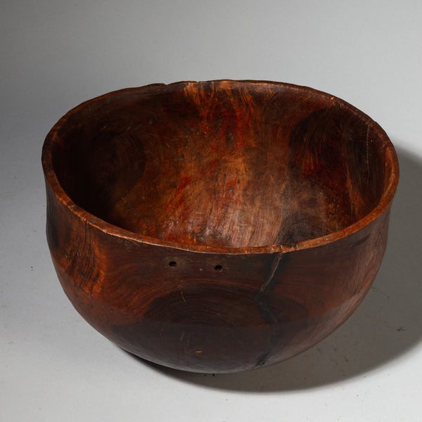 A DEEP MEDIUM SIZED WOODEN BOWL, TURKANA TRIBE KENYA ( No 4262 )