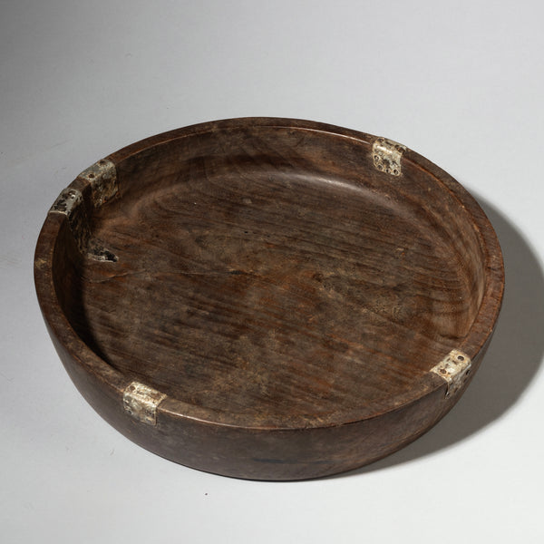 A DENSE HEAVY LARGE  WOODEN BOWL, TUTSI TRIBE RWANDA ( No 4247 )