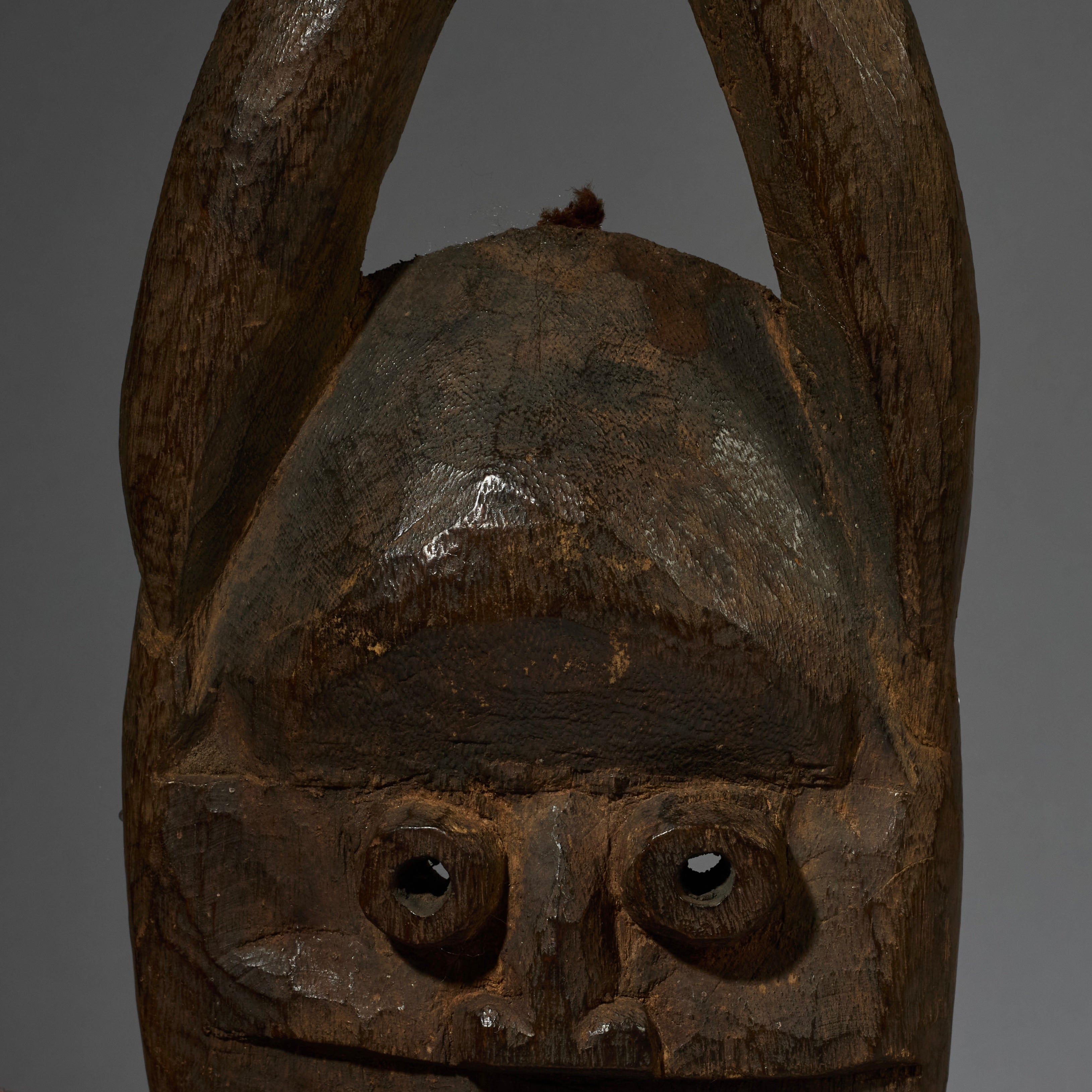 A HORNED DAN /KRAN MASK FROM THE IVORY COAST ( No 2769 )