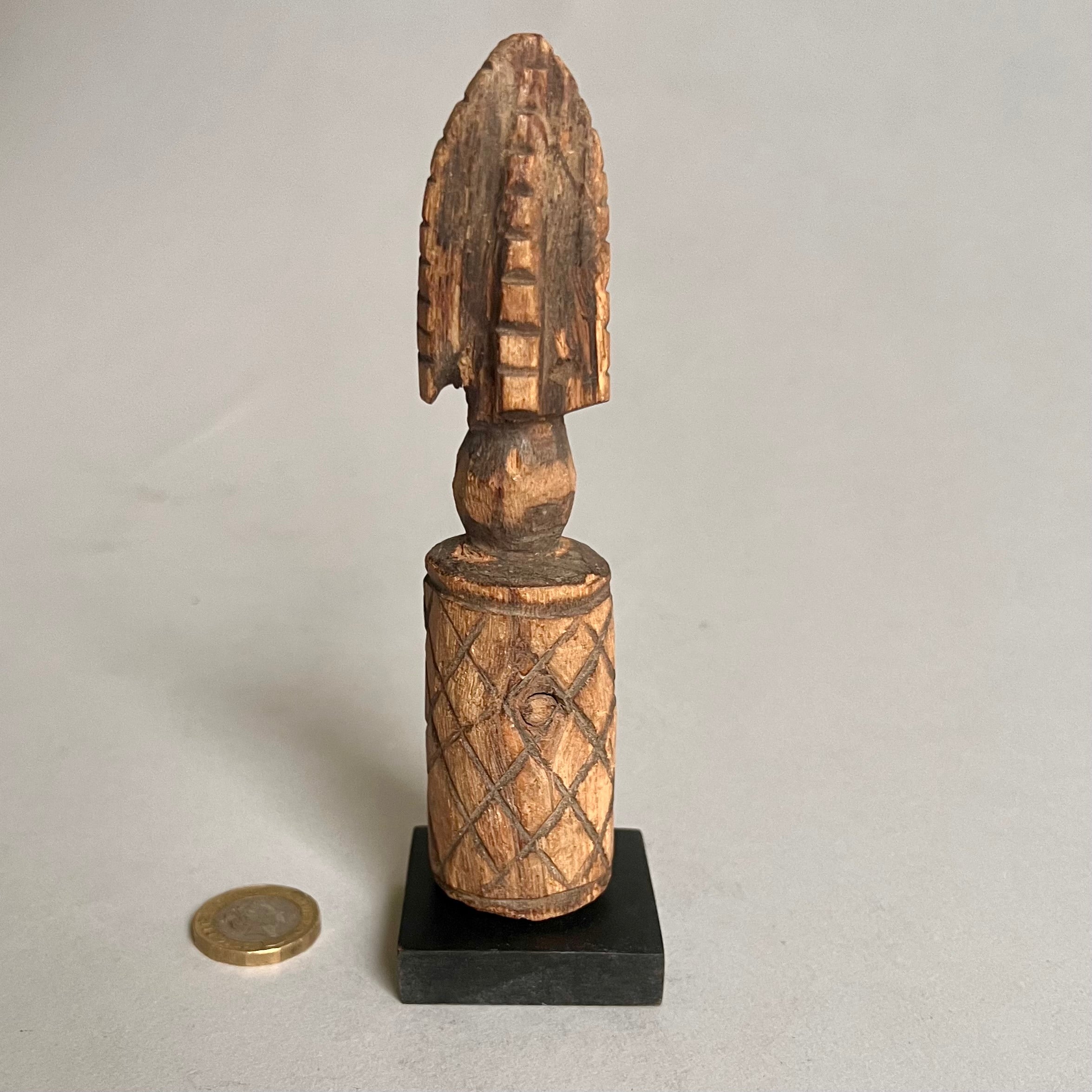 A PETITE MOSSI DOLL WITH BURNISHED DECORATION, BURKINA FASO ( No 2679)