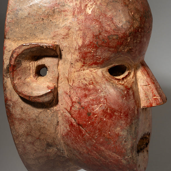 A DRAMATIC XL RED MASK FROM SUKUMA TRIBE TANZANIA E. AFRICA ( No 4310 )