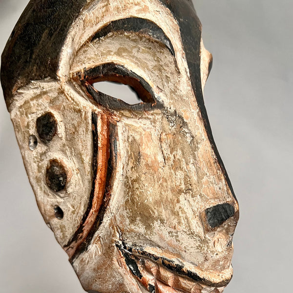 A SMALLER ANTELOPE MASK, IGBO TRIBE NIGERIA ( No 2702)