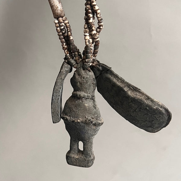 A FETISH NECKLACE, FON TRIBE OF BENIN ( No 2675)