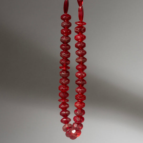 A VIBRANT STRING OF RED 1920s BOHEMIAN GLASS TRADE BEADS ( No 4288 )