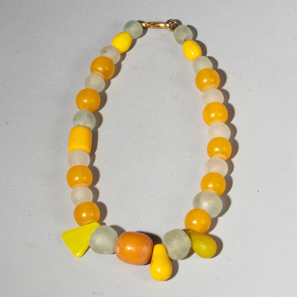 A MIXED TRADE BEAD+ RECYCLED GLASS + RESIN NECKLACE ( NO 4290)