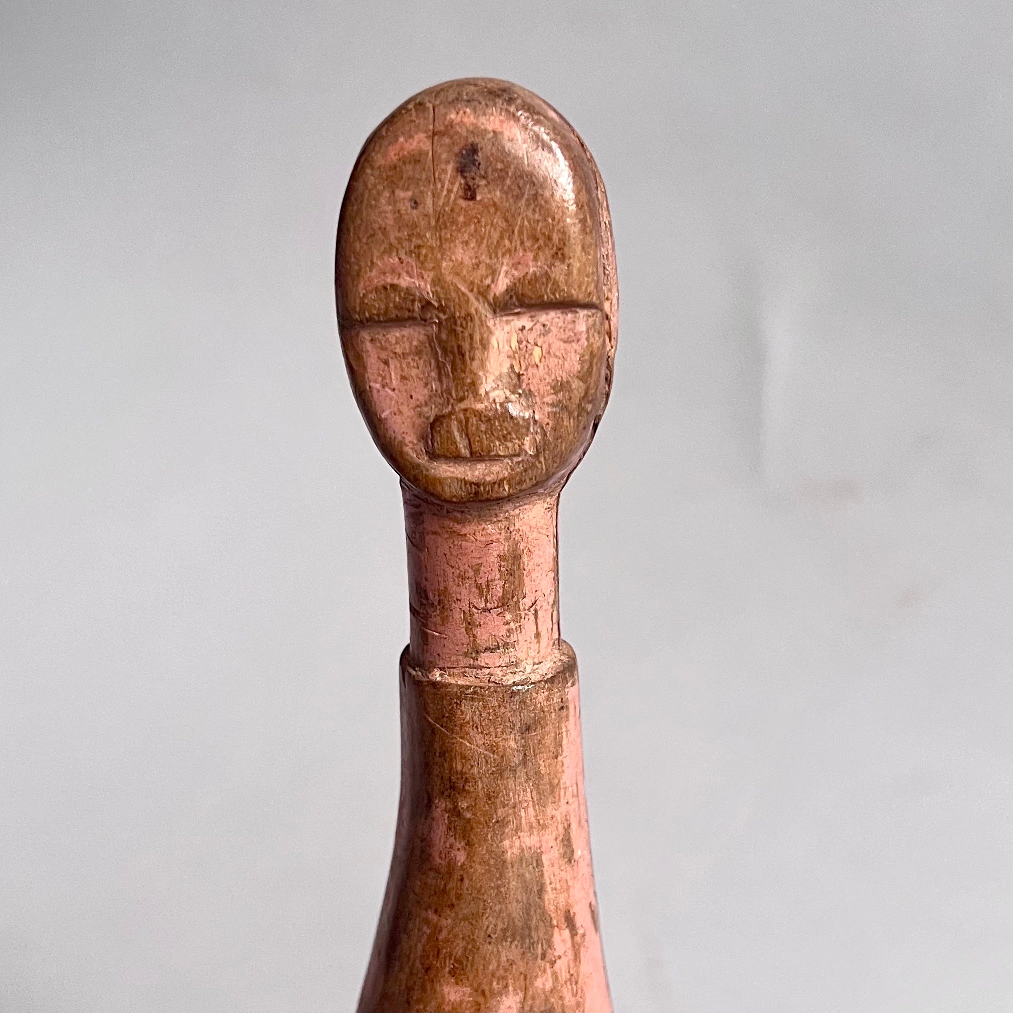 A PINKY CATAPULT FROM THE BAULE TRIBE OF THE IVORY COAST W.AFRICA ( No 2671 )