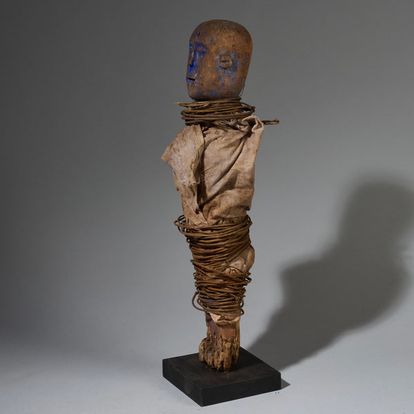 A LARGE IMPOSING BLUE PIGMENT POWER FIGURE, EWE TRIBE OF GHANA ( No 2818)