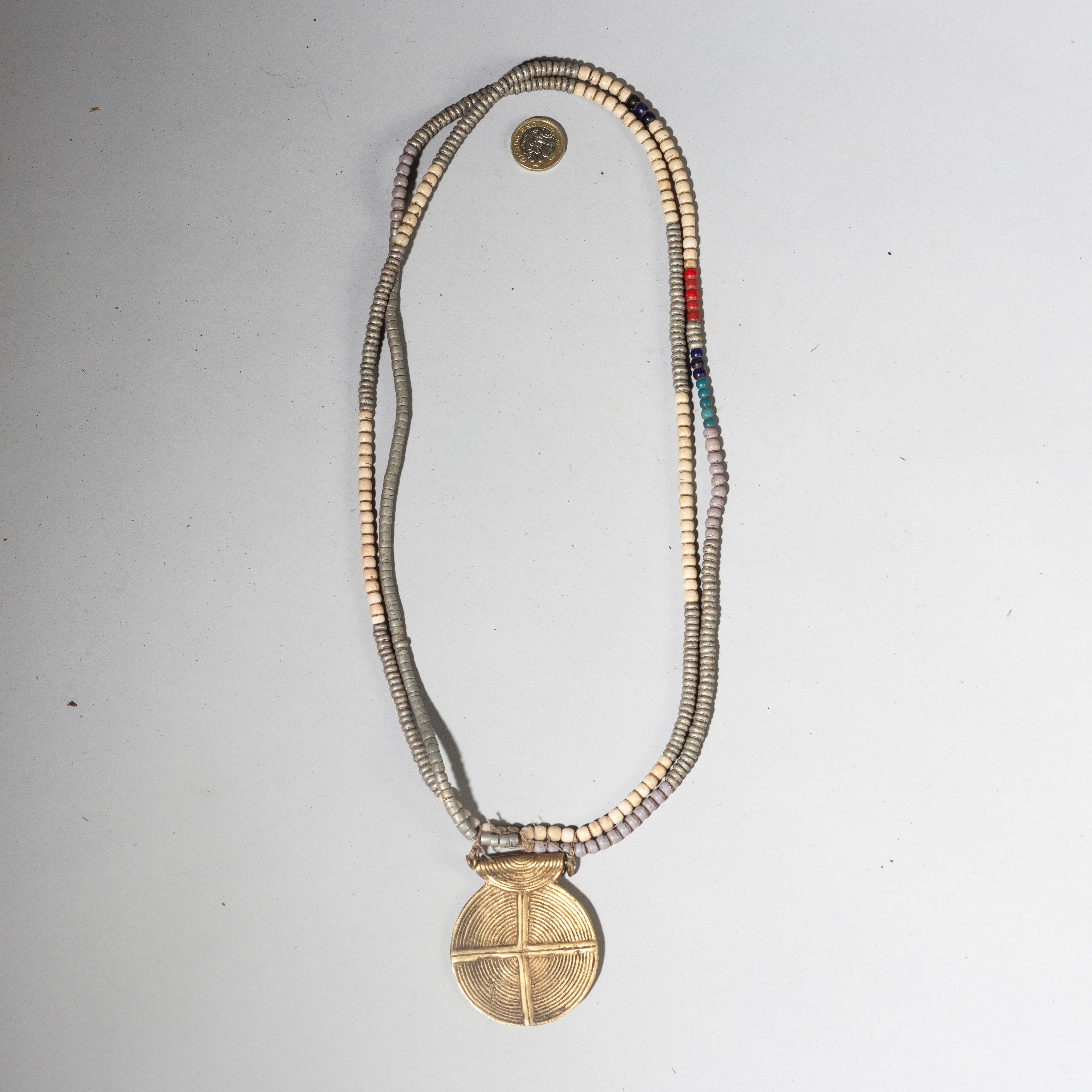 A STYLISH PENDANT NECKLACE, LEGA PEOPLE OF THE CONGO ( No 4260 )