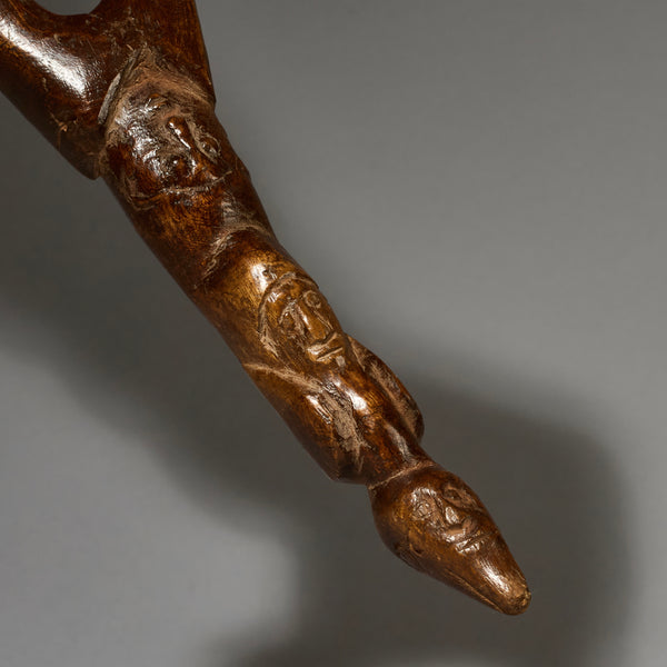 A WELL PATINATED BAULE TRIBE CATAPULT , IVORY COAST (  No 2764