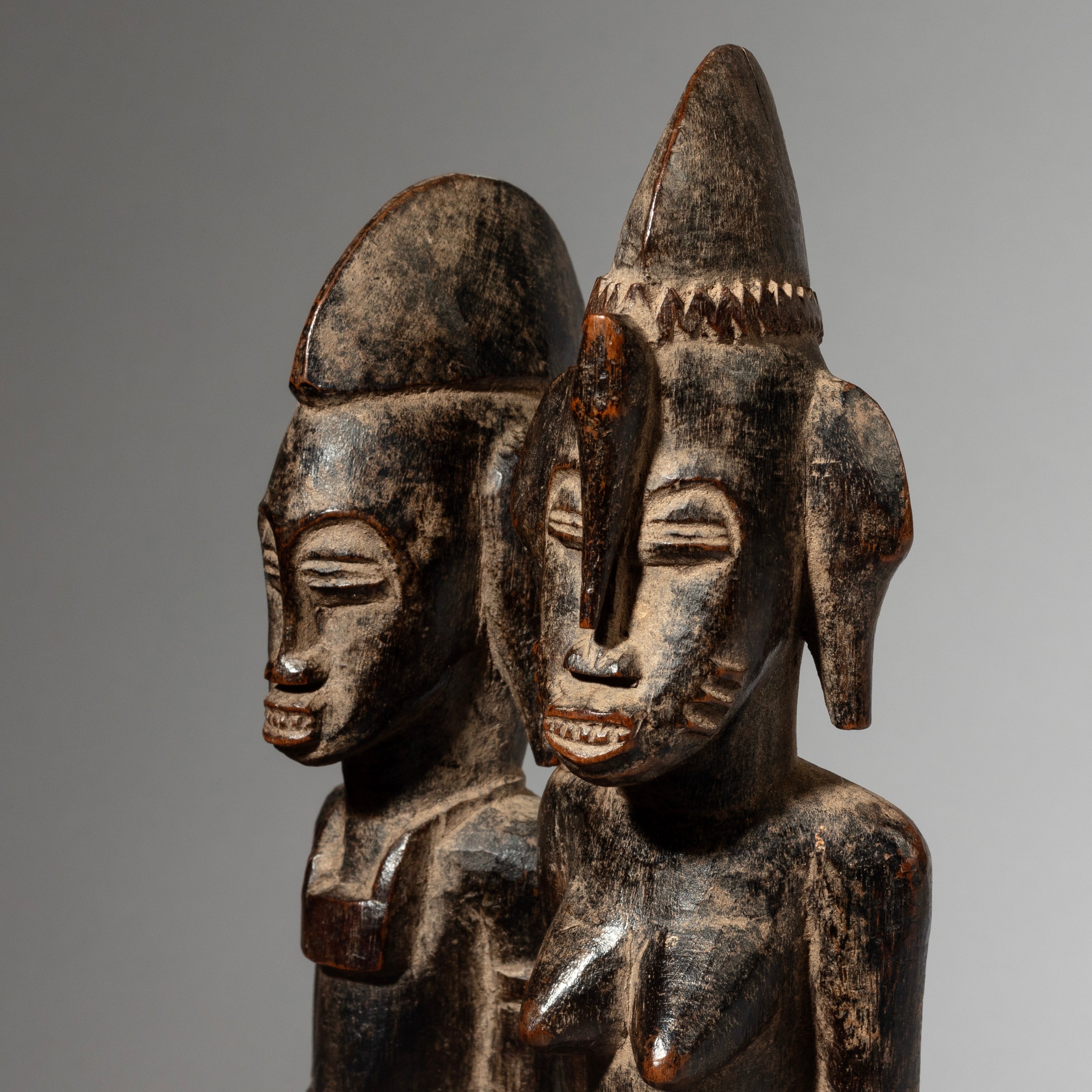 A REFINED PAIR OF ALTAR FIGURES, SENOUFO TRIBE iVORY COAST W.AFRICA  ( No 4293 )