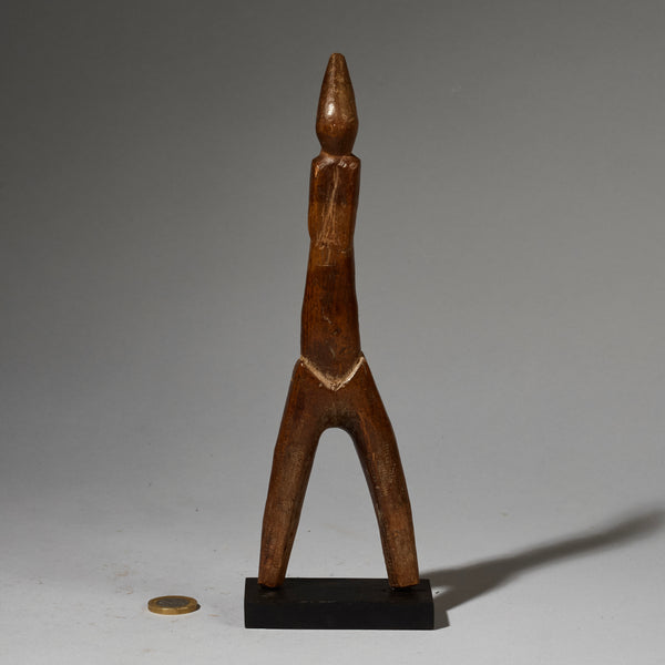 A WELL PATINATED BAULE TRIBE CATAPULT , IVORY COAST (  No 2764