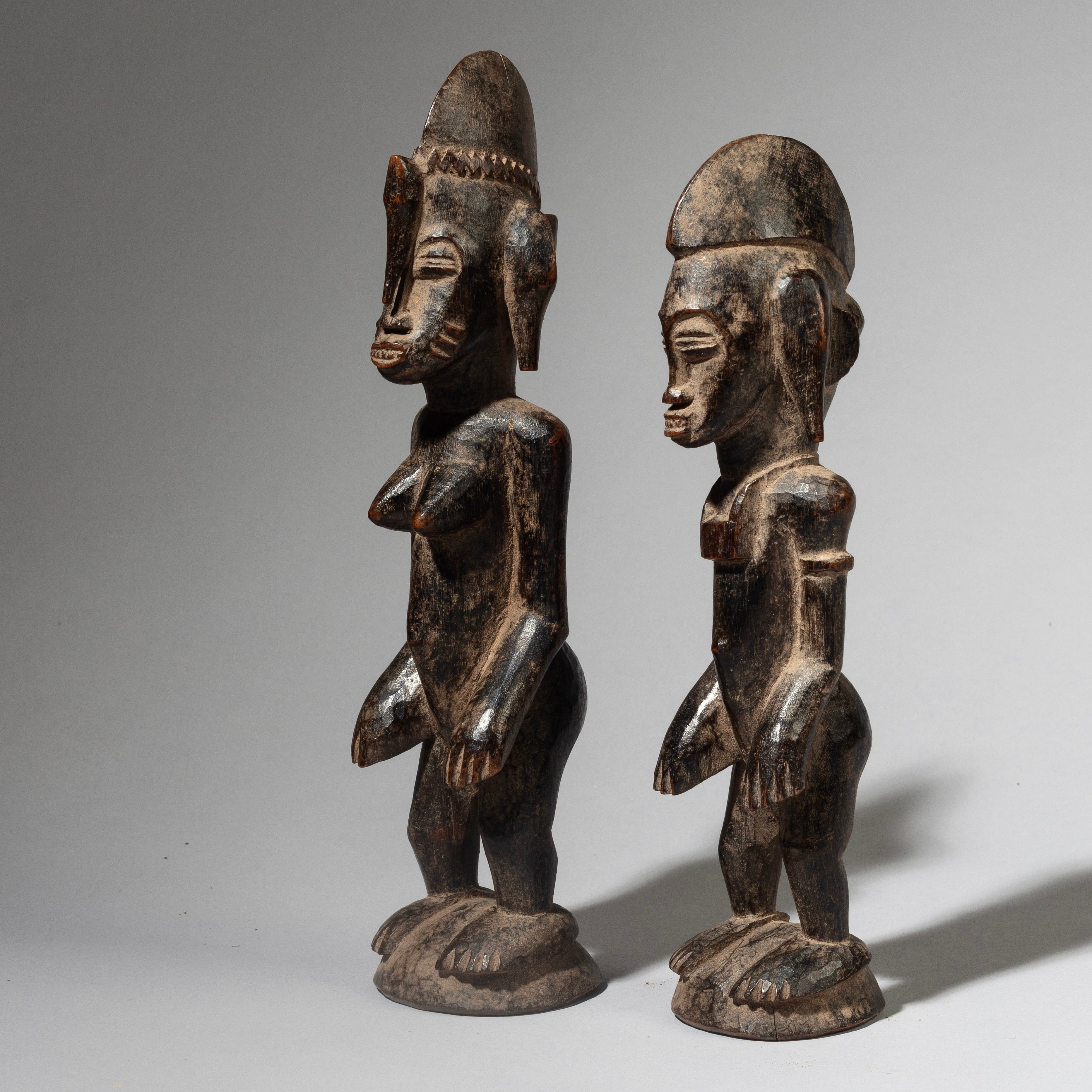 A REFINED PAIR OF ALTAR FIGURES, SENOUFO TRIBE iVORY COAST W.AFRICA  ( No 4293 )