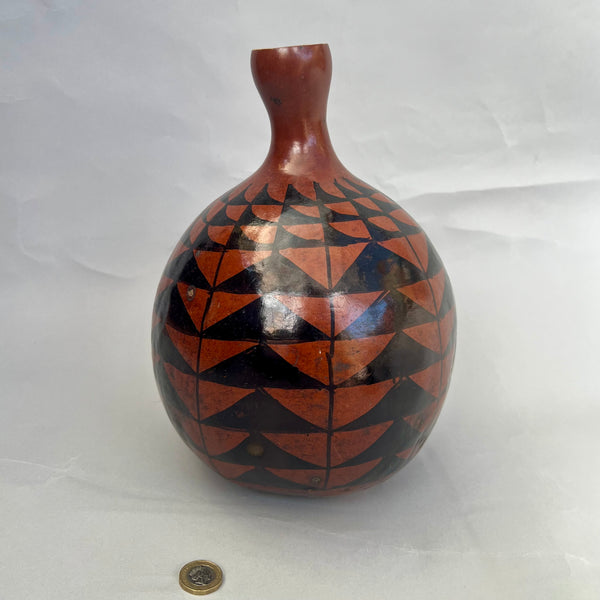 A SHAPELY TUTSI TRIBE SMALL CALABASH  FROM RWANDA( No  5184)