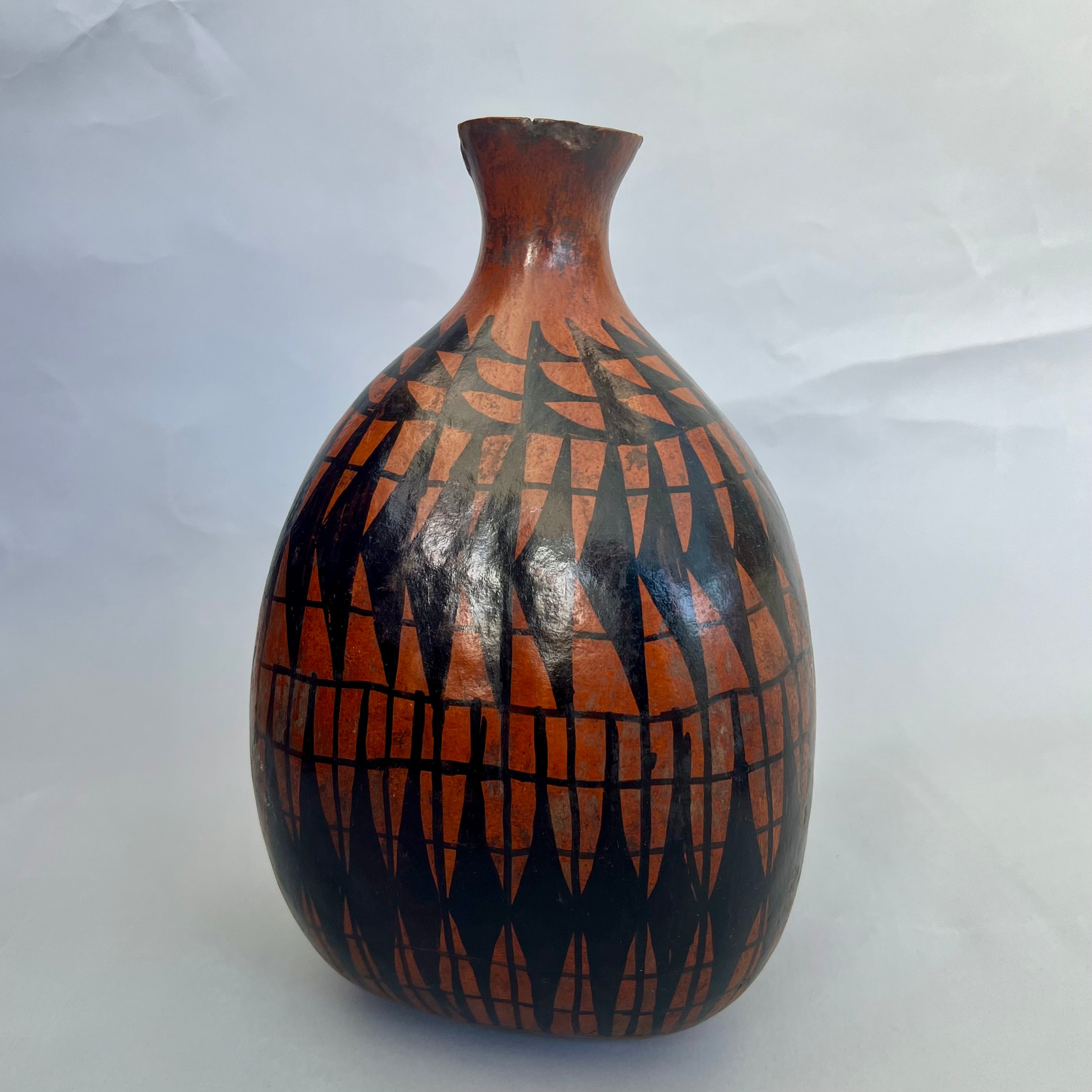 A DARK WELL USED SMALL CALABASH FROM TUTSI TRIBE ( No 1085)