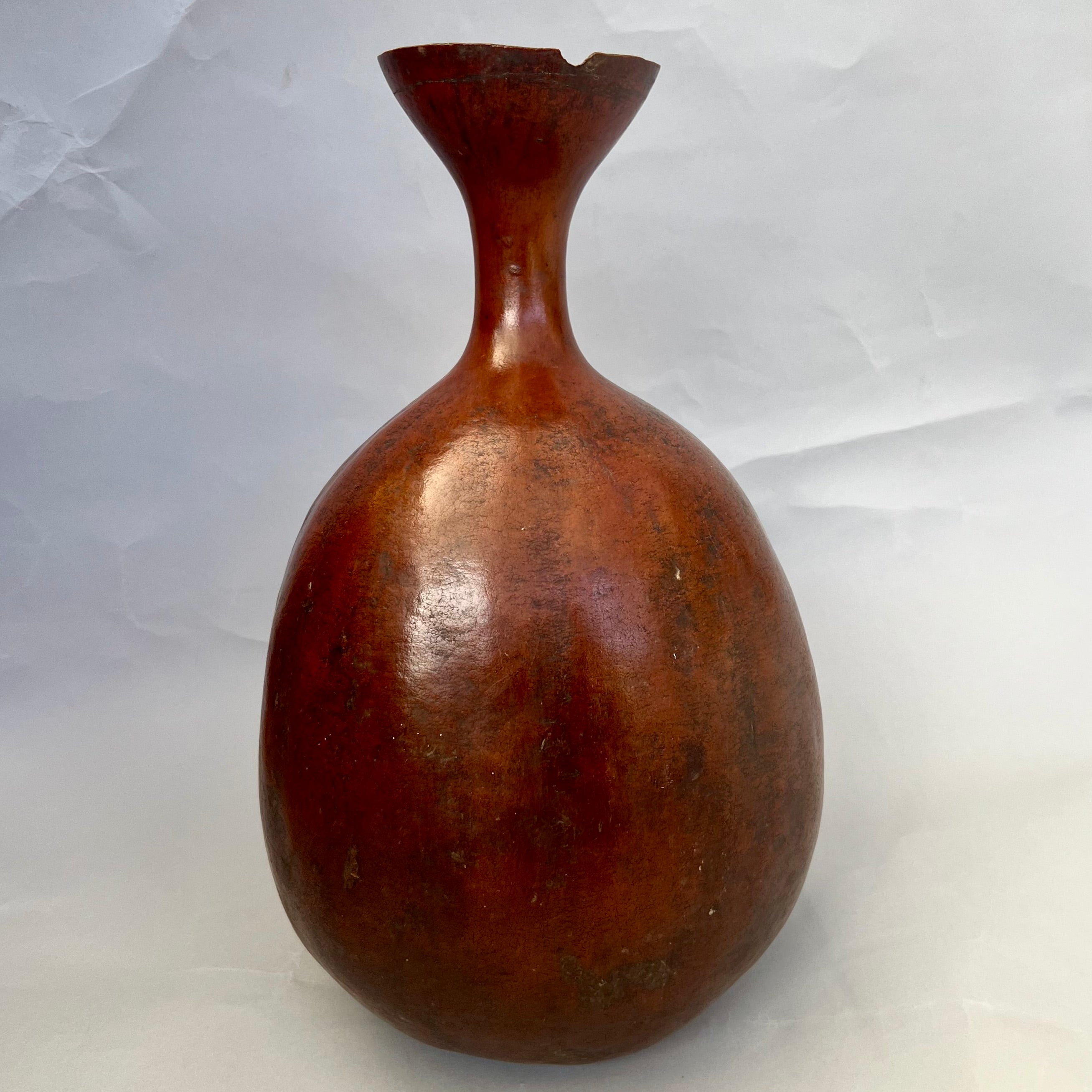 A ELEGANT SHAPELY TUTSI TRIBE MEDIUM CALABASH FROM RWANDA( No 1089)