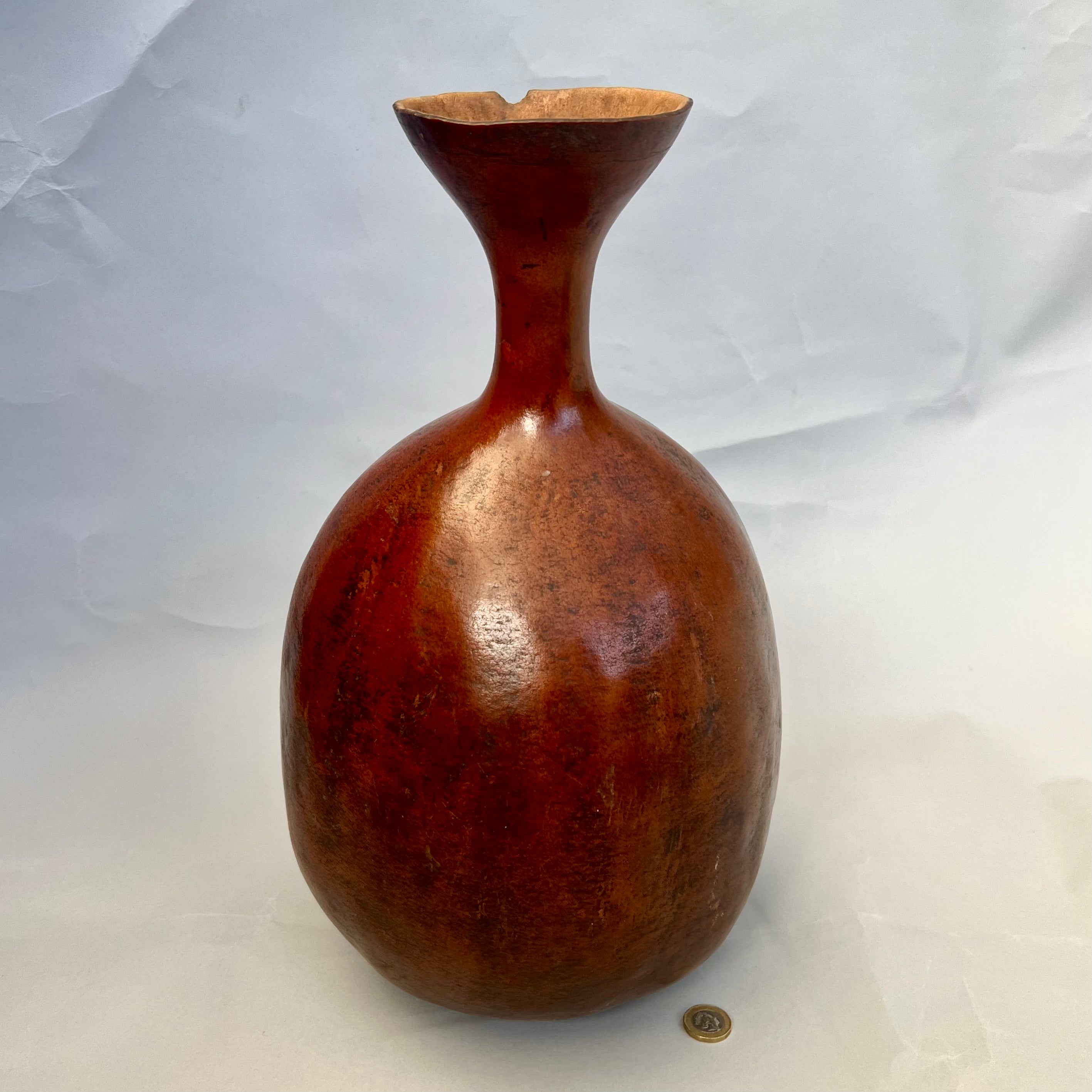 A ELEGANT SHAPELY TUTSI TRIBE MEDIUM CALABASH FROM RWANDA( No 1089)