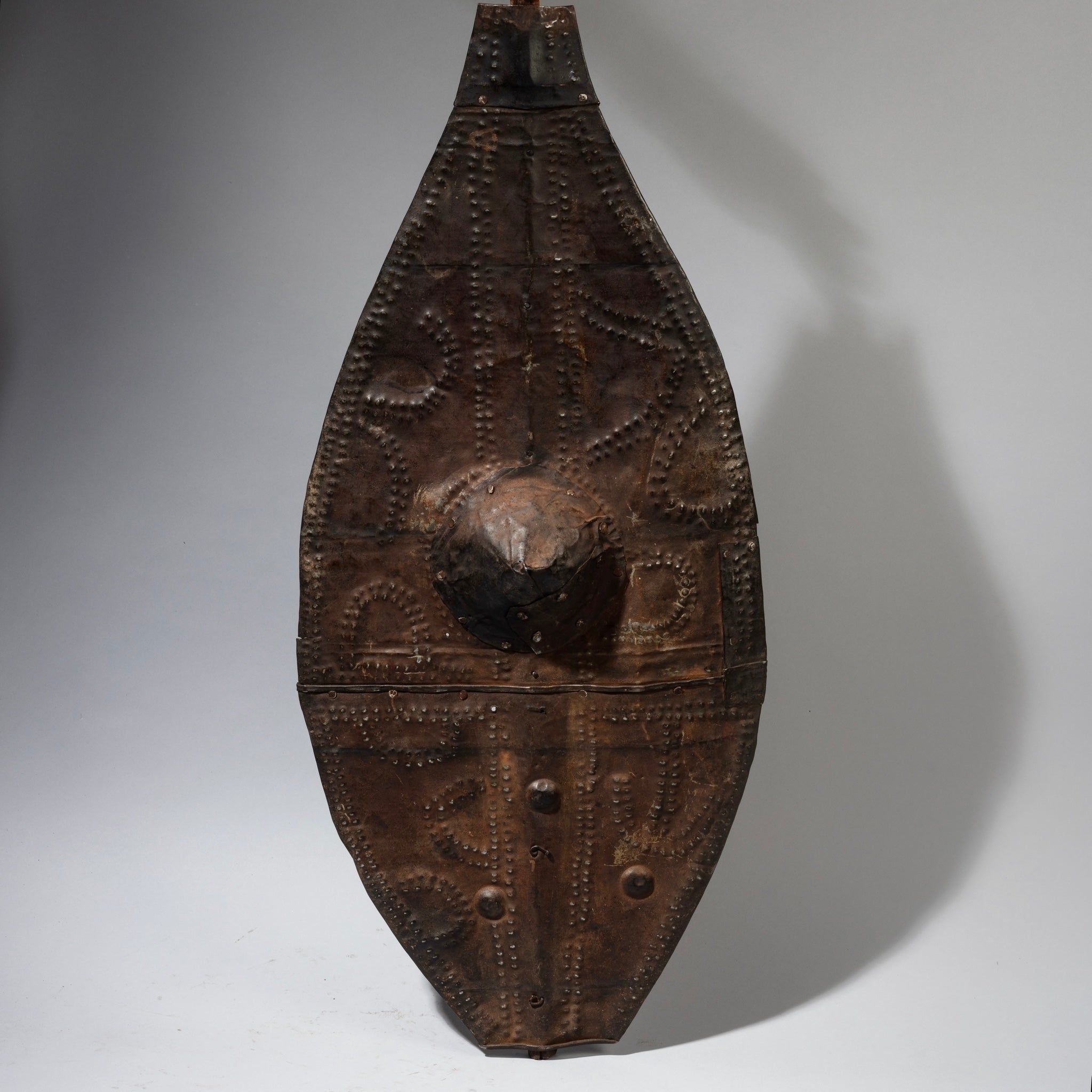 Sold AN EMBOSSED METAL SHIELD, DINKA TRIBE  E.AFRICA WITH GOOD AGE AND PATINA  ( No 4283 )