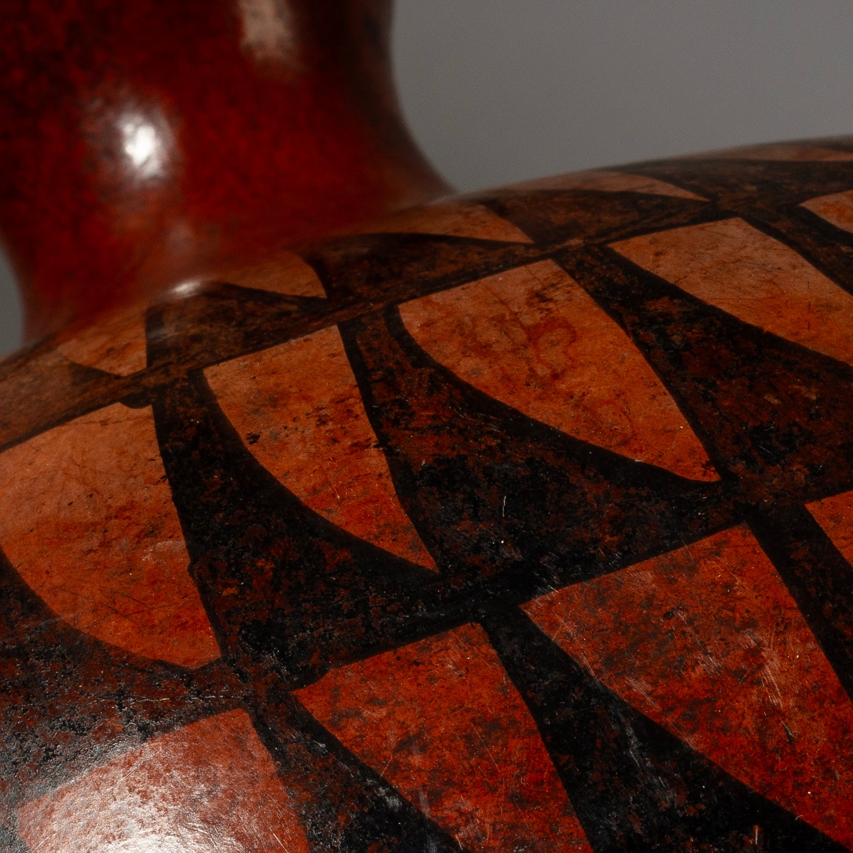 A PLUMP SMALL GOURD VESSEL FROM TUTSI TRIBE OF RWANDA E. AFRICA ( No 4344 )
