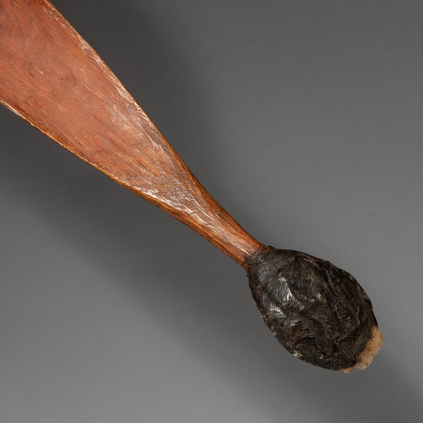 A RADIANT RED PIGMENT WOOMERA FROM AUSTRALIA ( No 4348 )