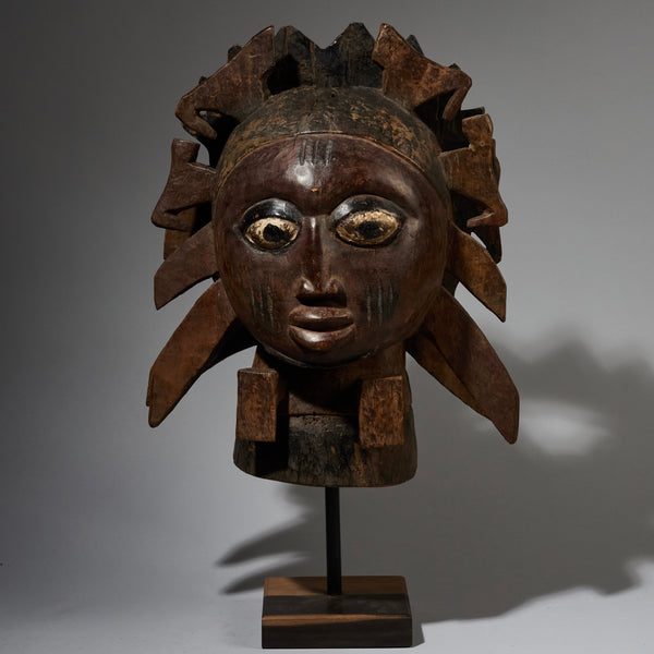 A MAGNIFICENT EXTRA LARGE HELMET MASK WITH BIRDS IN THE BACK, YORUBA TRIBE NIGERIA W.AFRICA ( No 2845 )