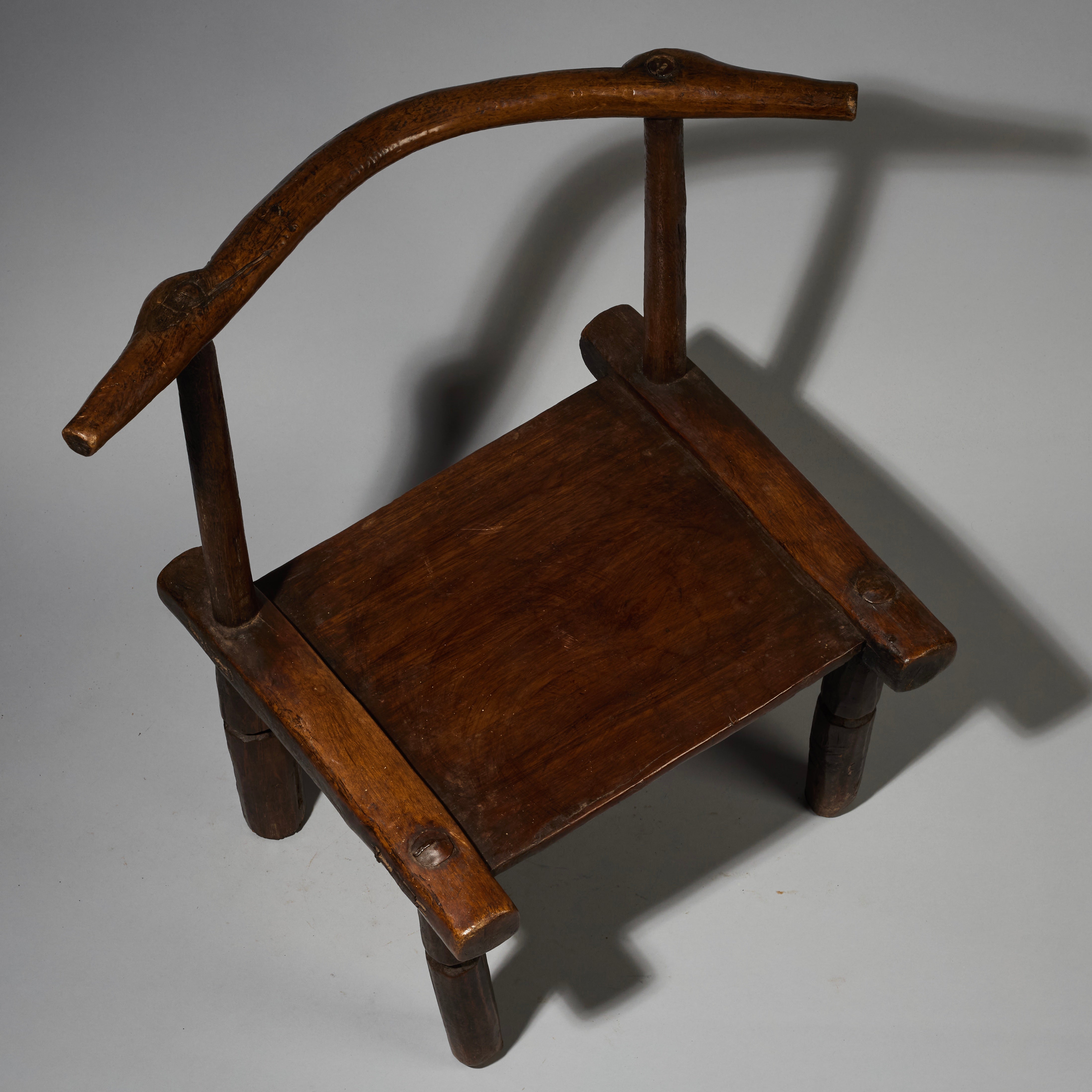 A WELL PATINATED CHAIR FROM THE BAULE TRIBE, IVORY ( No 2755 )