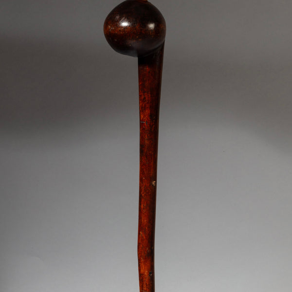A RARE FORM 19THC WOODEN KNOBKERRIE , FROM ZULU TRIBE OF SOUTH AFRICA EX UK COLL. ( No 4373 )