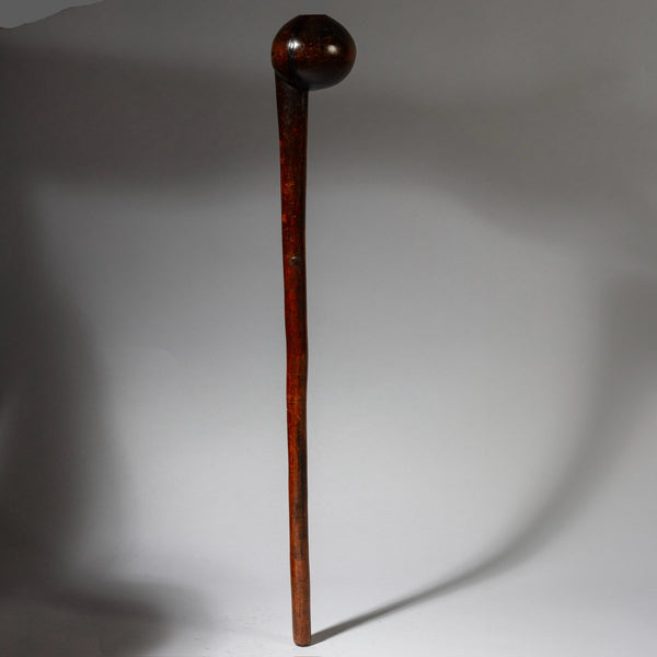 A RARE FORM 19THC WOODEN KNOBKERRIE , FROM ZULU TRIBE OF SOUTH AFRICA EX UK COLL. ( No 4373 )