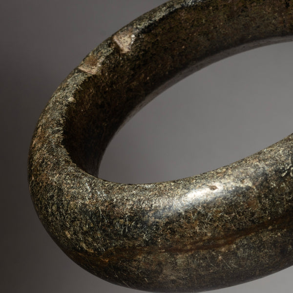 A GREEN ANCIENT STONE CURRENCY BRACELET FROM DOGON TRIBE MALI  ( No 4335 )