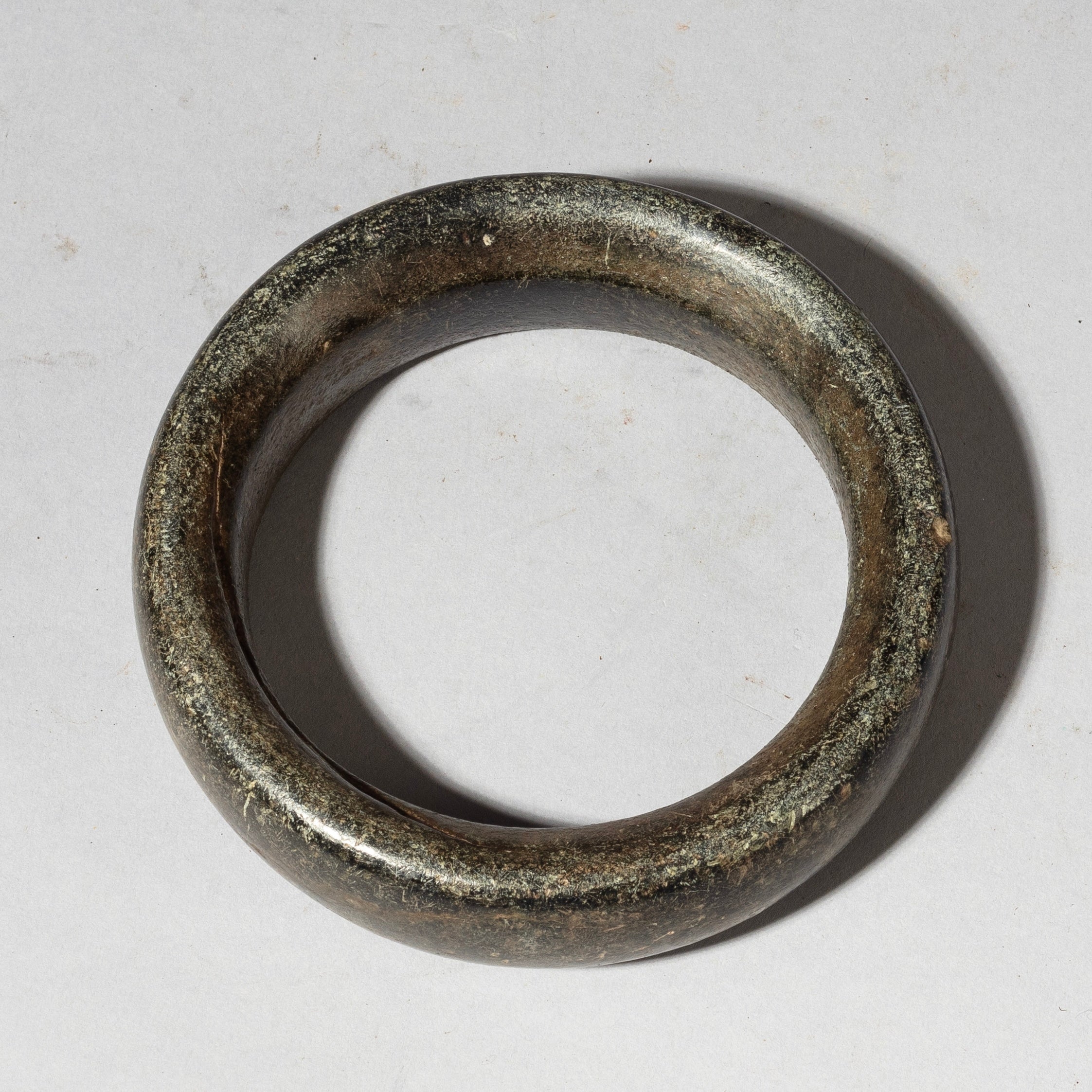 A GREEN ANCIENT STONE CURRENCY BRACELET FROM DOGON TRIBE MALI  ( No 4335 )