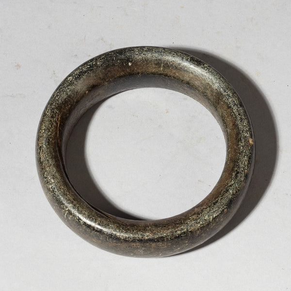 A GREEN ANCIENT STONE CURRENCY BRACELET FROM DOGON TRIBE MALI  ( No 4335 )