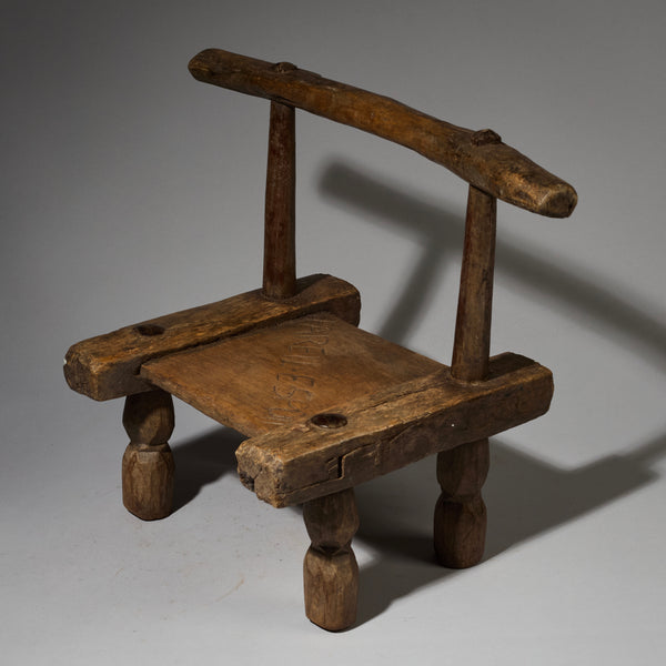 A SMALL CHAIR FROM THE BAULE TRIBE, IVORY ( No 2756 )