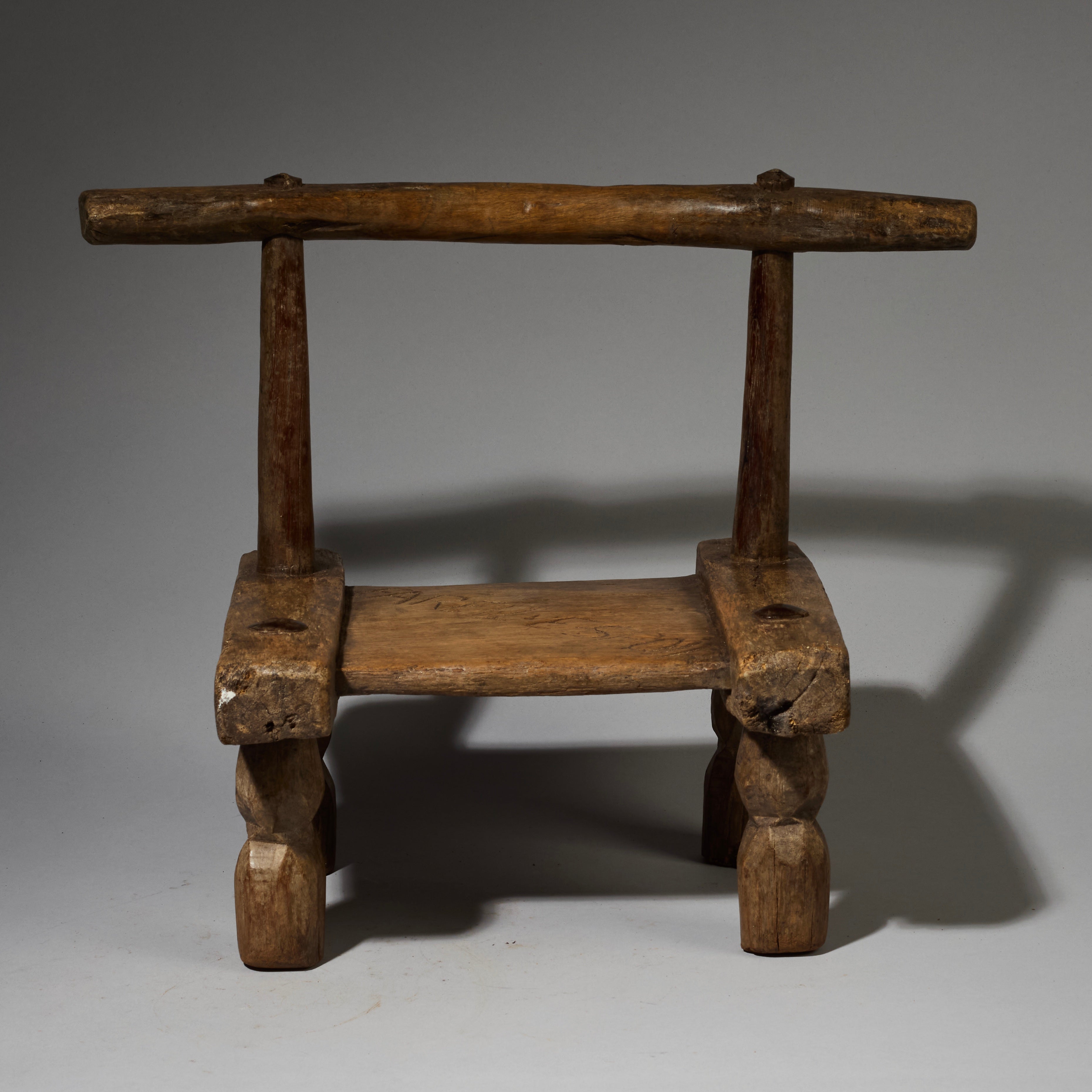 A SMALL CHAIR FROM THE BAULE TRIBE, IVORY ( No 2756 )