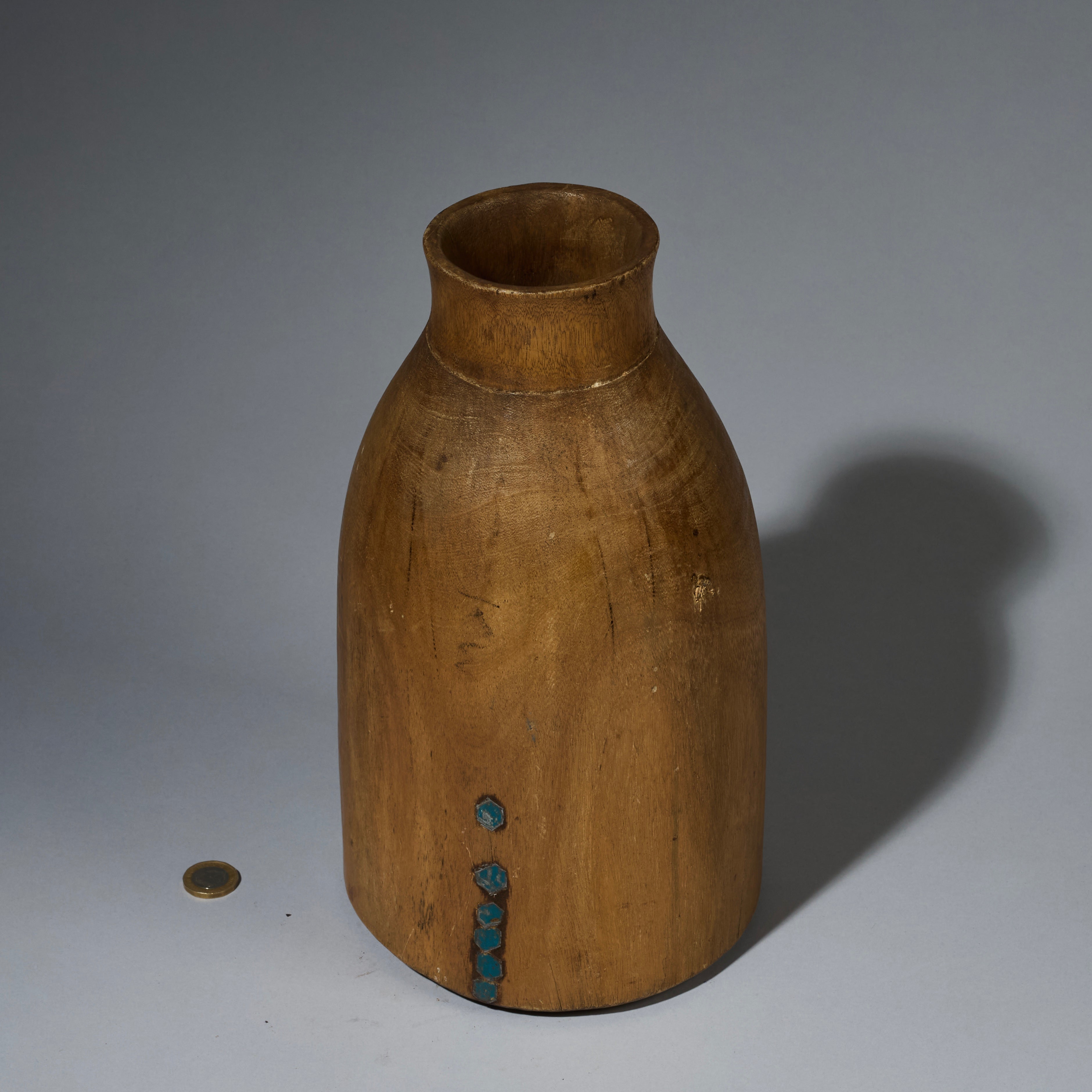 A LUSCIOUS HONEY COLOURED HONEY POT, FROM TUTSI TRIBE OF RWANDA  (No 2783 )