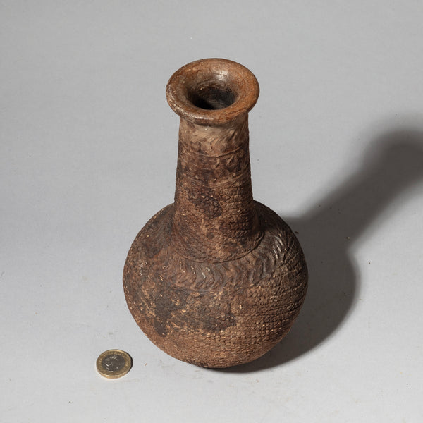 SOLD DL A TEXTURAL  TERRACOTTA VESSEL FROM KENYA   ( No 4325 )