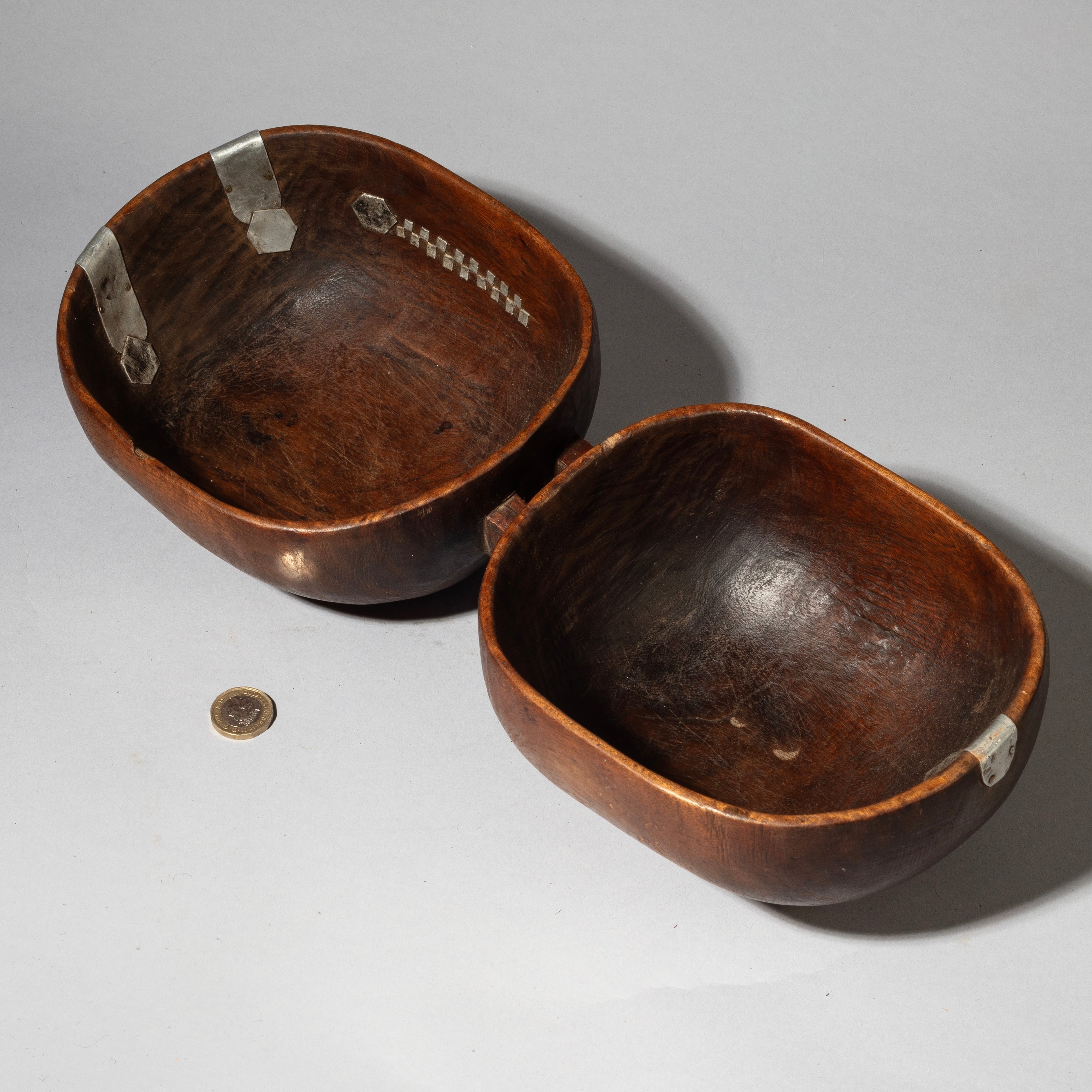 AN ELEGANT RARE DOUBLE BOWL, FROM TUTSI TRIBE OF RWANDA( No 1641)