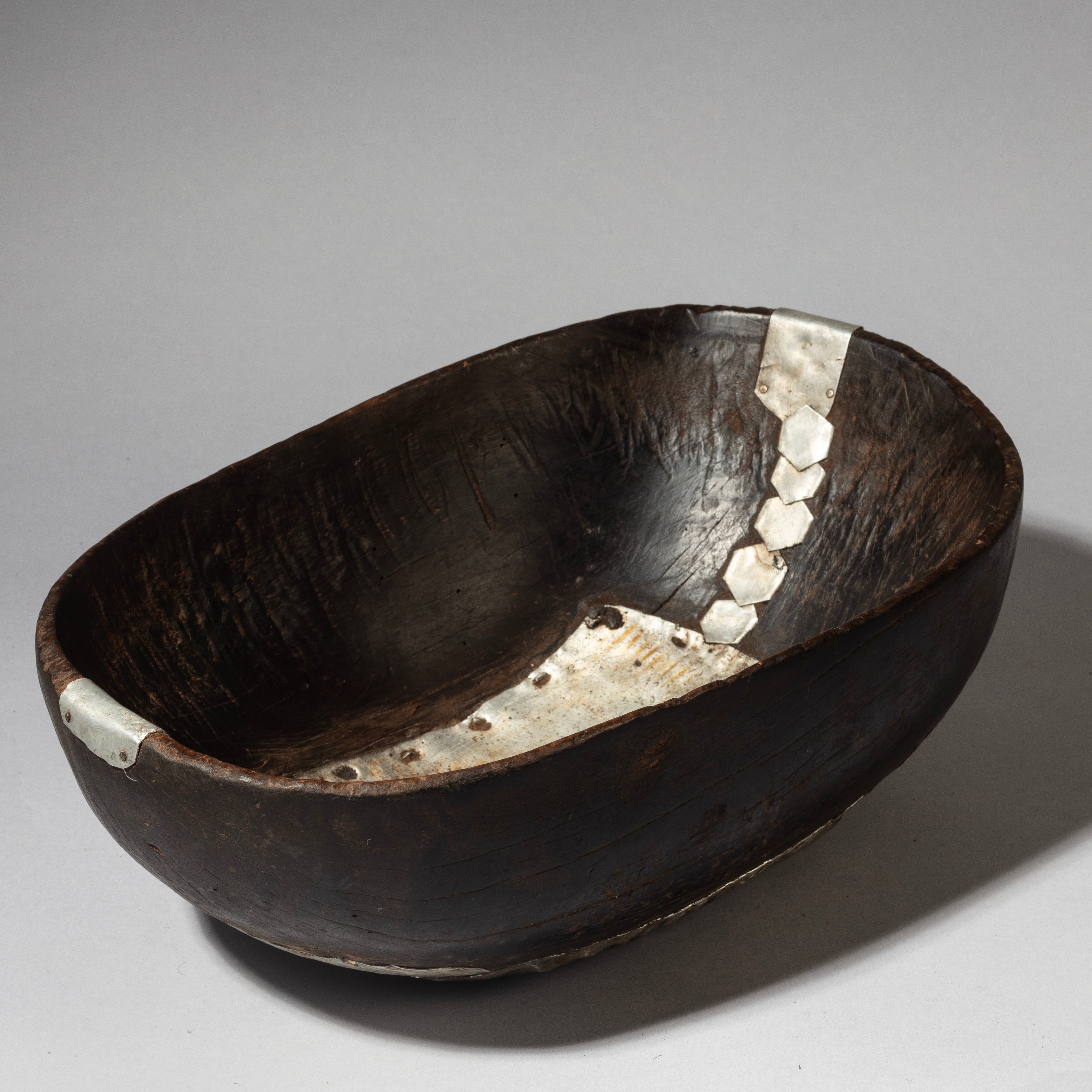 AN AWE INSPIRING REPAIRED BOWL, FROM TUTSI TRIBE OF RWANDA( No 4364 )