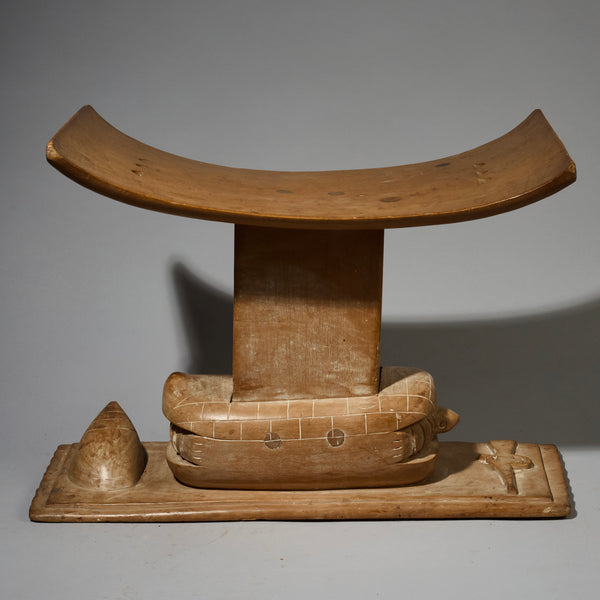 A LARGE TURTLE STOOL FROM EWE TRIBE GHANA ( No 2826 )