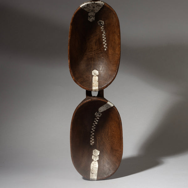 AN ATTRACTIVE DOUBLE BOWL, FROM TUTSI TRIBE OF RWANDA( No 4365 )