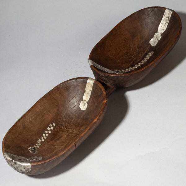AN ATTRACTIVE DOUBLE BOWL, FROM TUTSI TRIBE OF RWANDA( No 4365 )