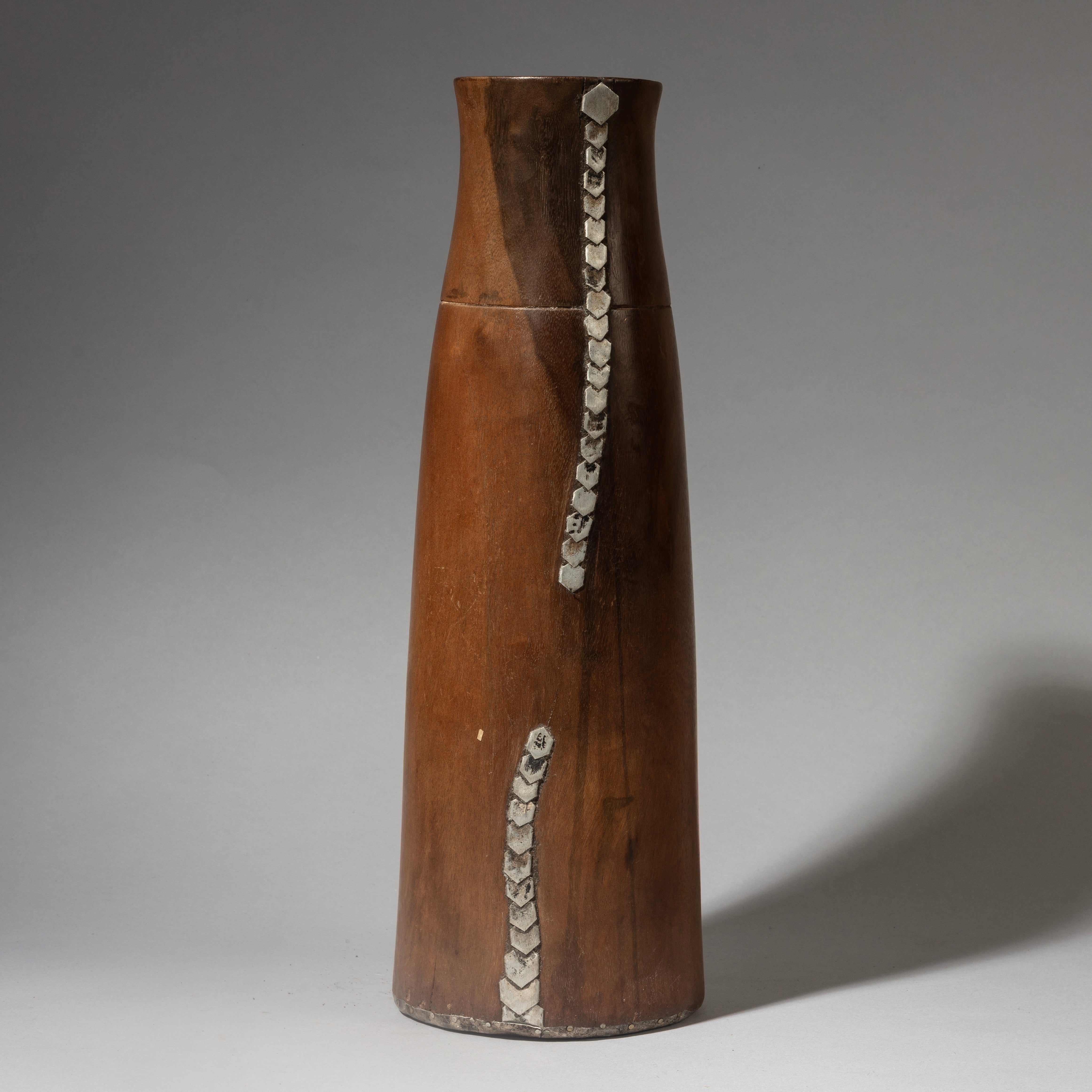 A TALL, SLENDER HONEY POT FROM TUTSI TRIBE RWANDA( No 4327 )