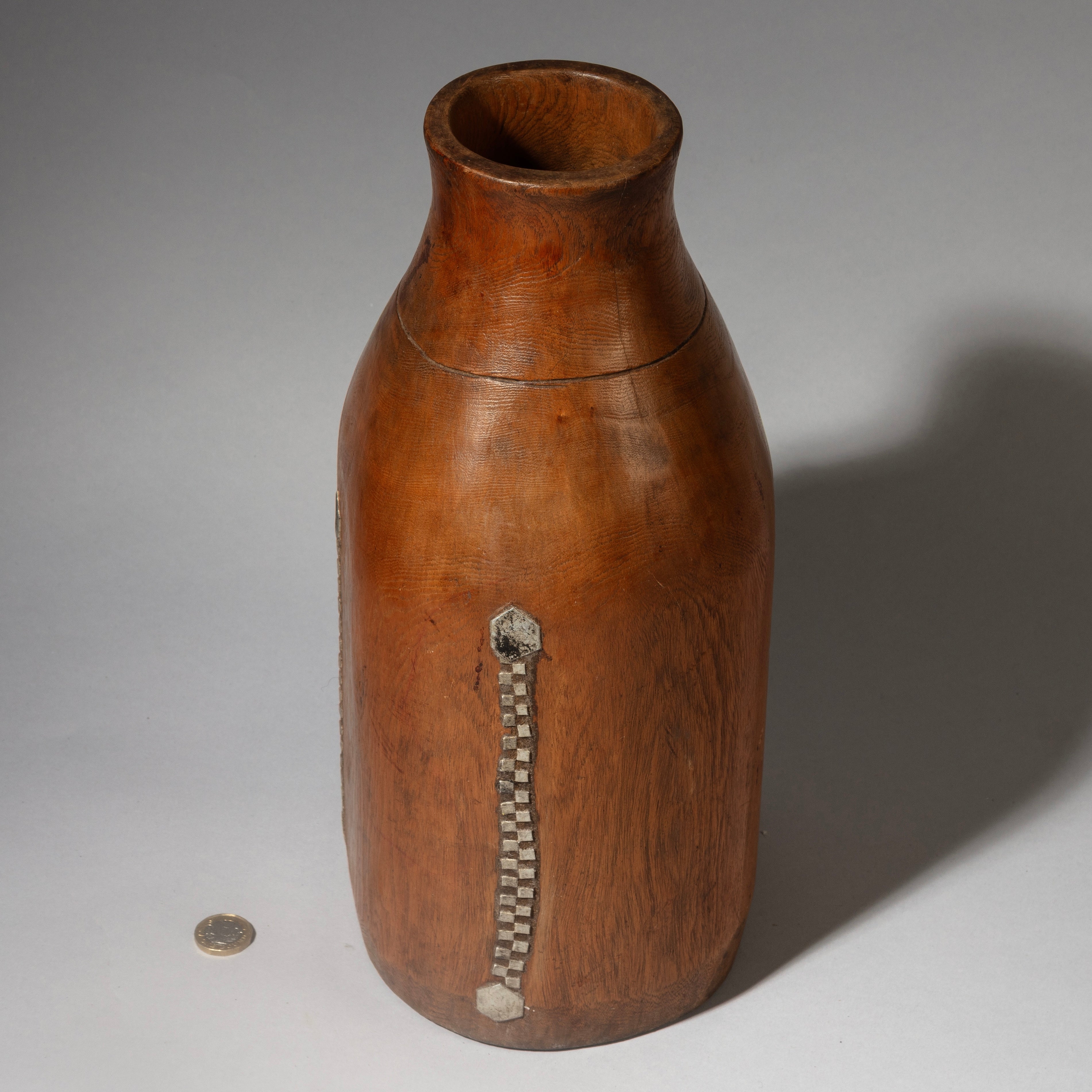 AN UNUSUAL REPAIRED  HONEY POT FROM TUTSI TRIBE OF RWANDA E. AFRICA ( No 4359 )