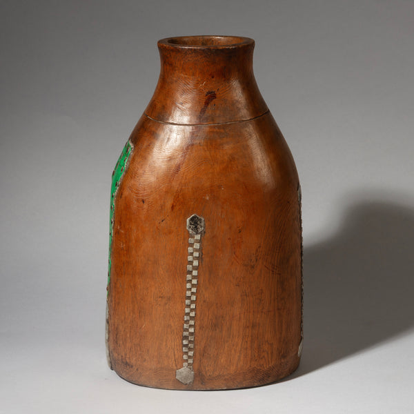 AN UNUSUAL REPAIRED  HONEY POT FROM TUTSI TRIBE OF RWANDA E. AFRICA ( No 4359 )