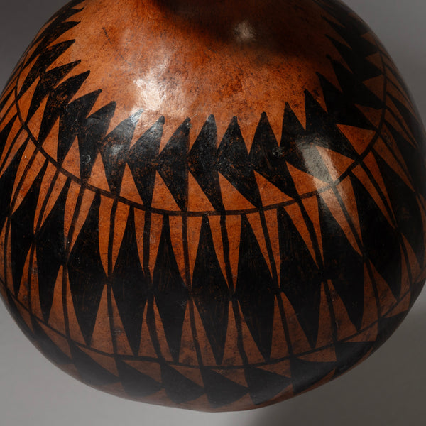 A SHAPELY, SMALL WELL DECORATED GOURD VESSEL FROM TUTSI TRIBE OF RWANDA E. AFRICA ( No 4342 )