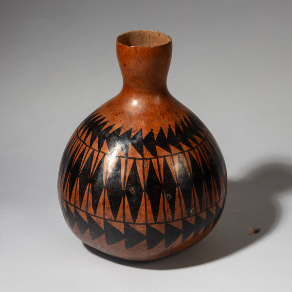 A SHAPELY, SMALL WELL DECORATED GOURD VESSEL FROM TUTSI TRIBE OF RWANDA E. AFRICA ( No 4342 )